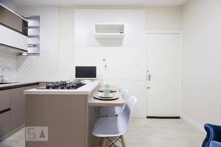 Furnished studio with open-plan kitchen and gas stove — photo 7