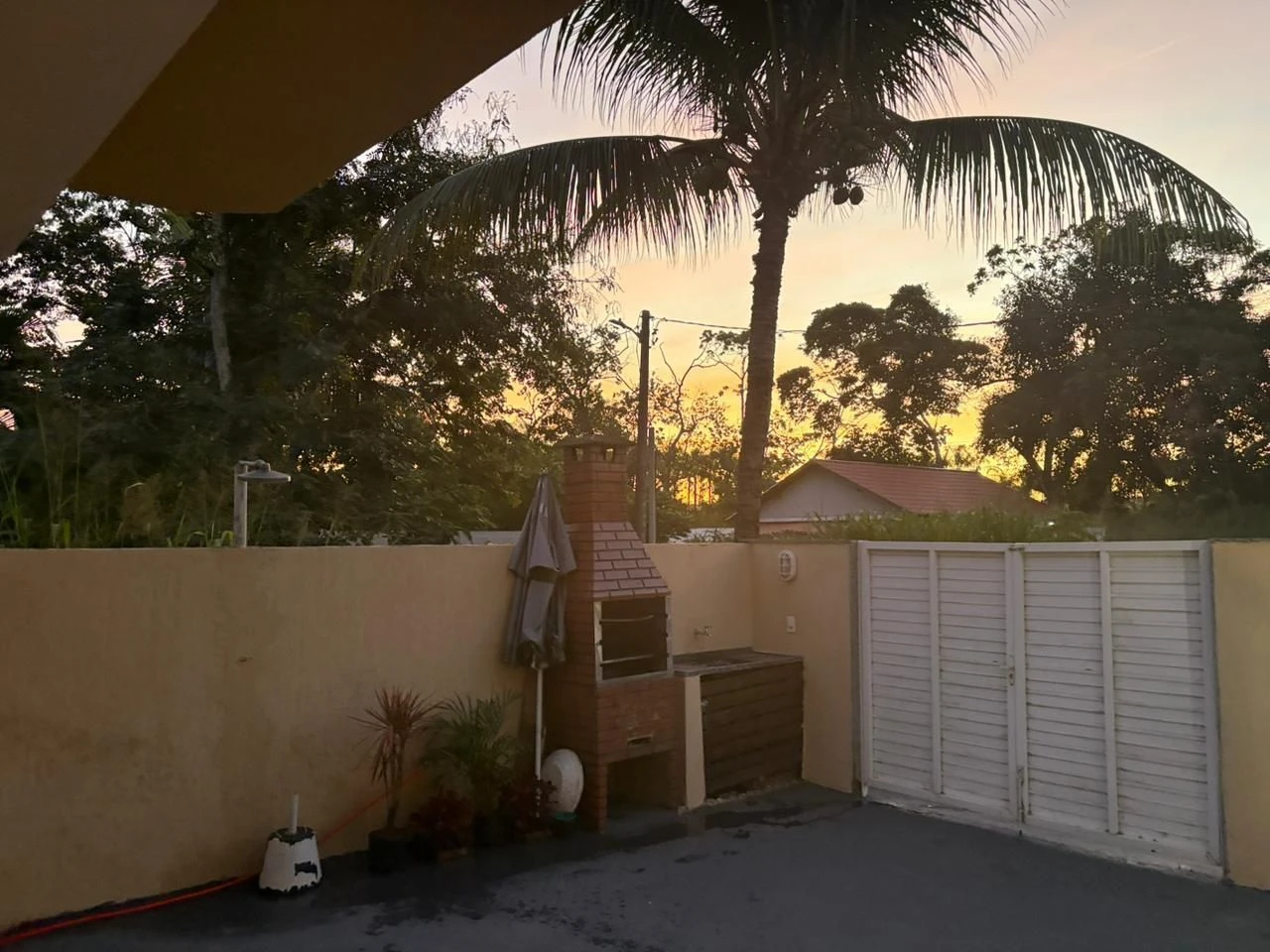 Unfurnished house with 3 bedrooms and 3 bathrooms — photo 25