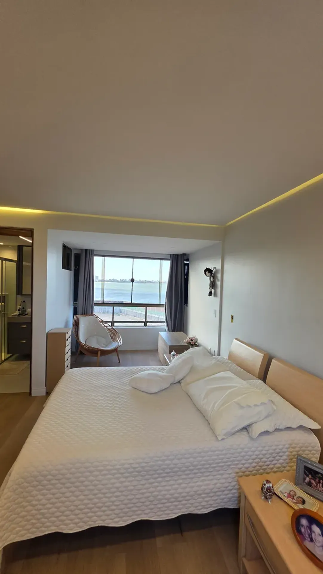 Water view in a 3-bedroom apartment, 135 m² — photo 9