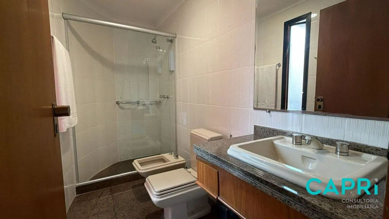 One-bedroom apartment with a washing machine — photo 6