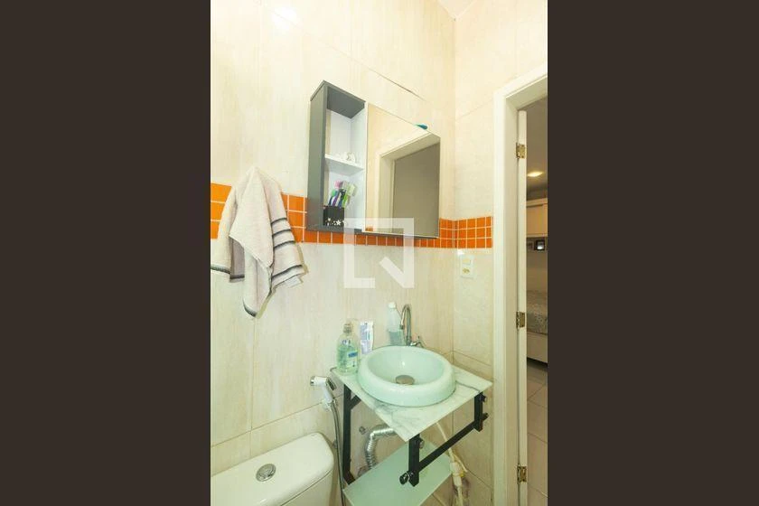 200 m² rental house with 3 bedrooms and a balcony — photo 10
