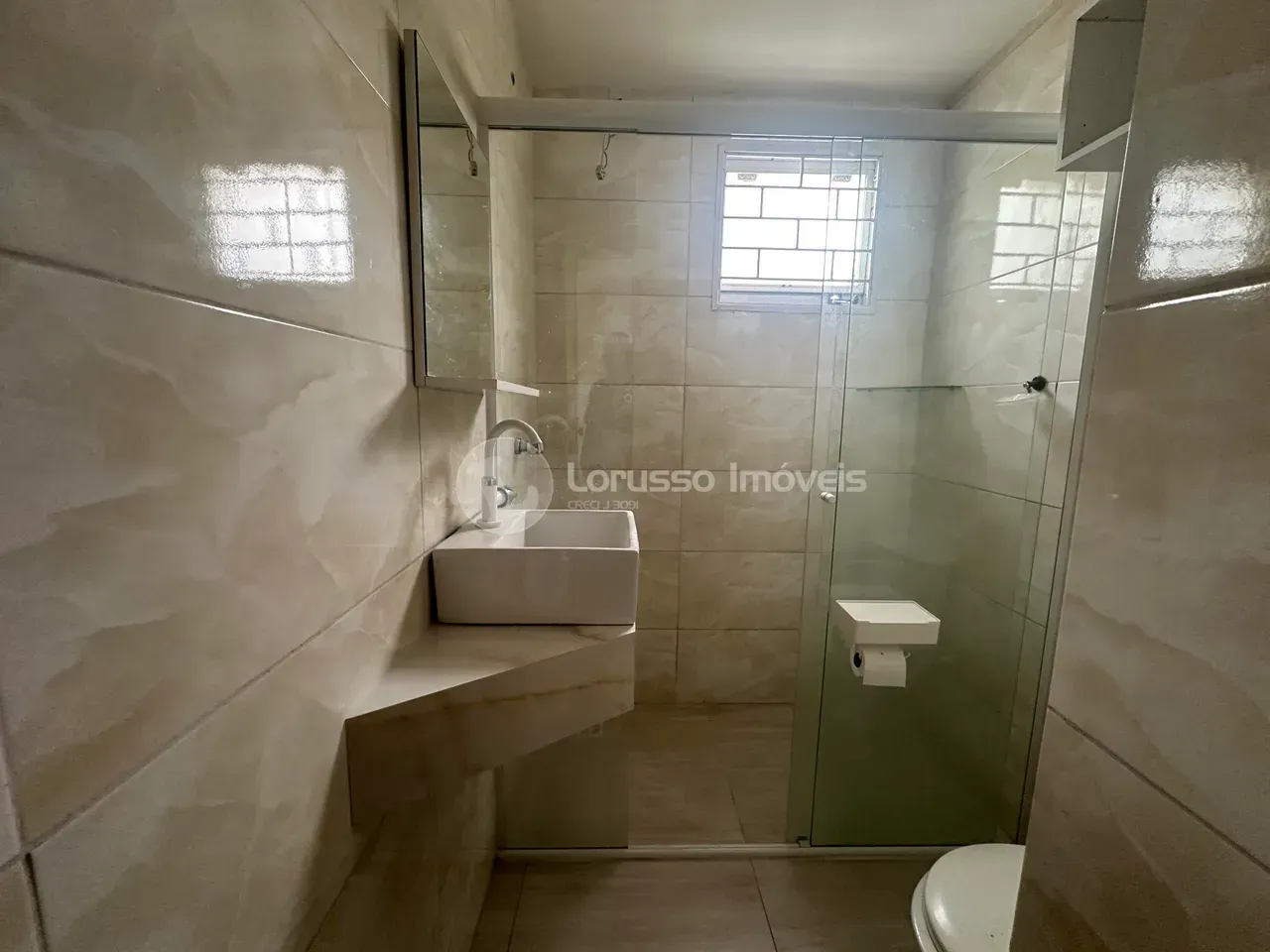3-bedroom apartment with wood or laminate floors in Curitiba — photo 13