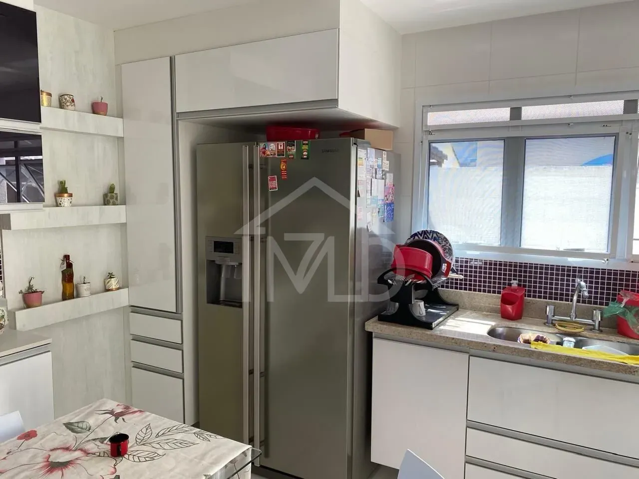 Сад та 4 спальні: будинок 195 м² — photo 19
