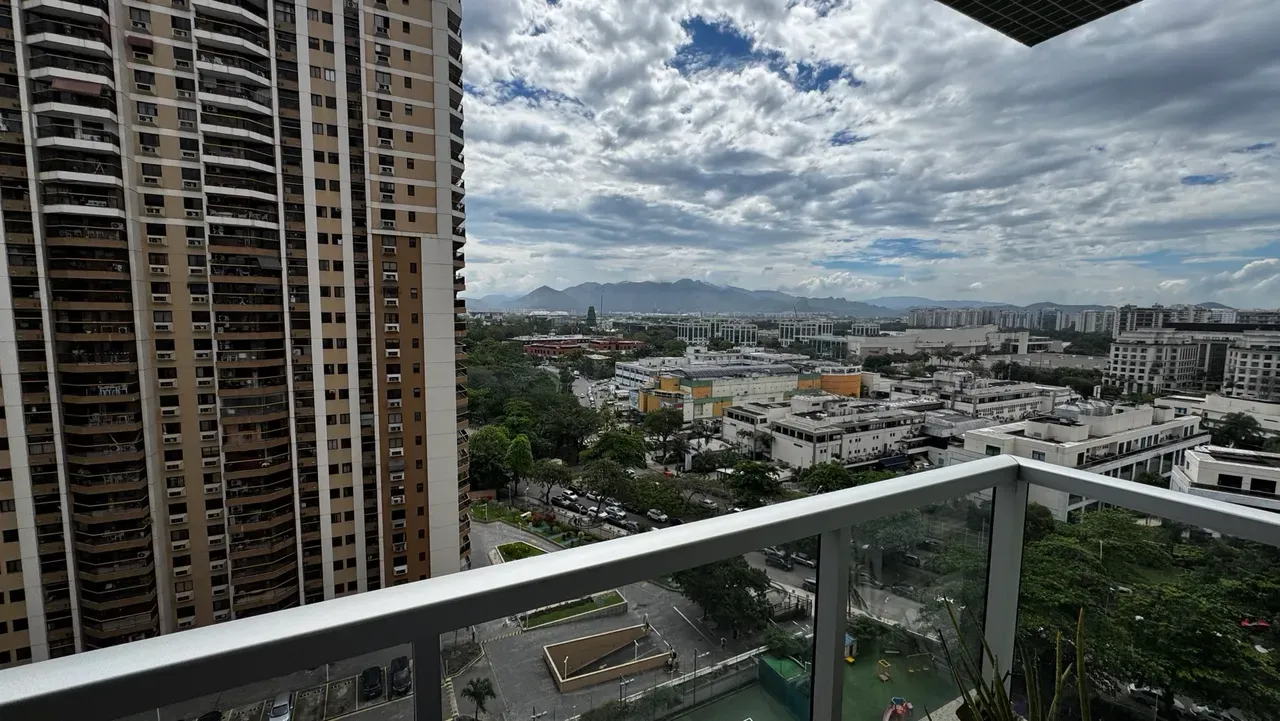 Furnished apartment, 88 m², with a glass-enclosed balcony — photo 7