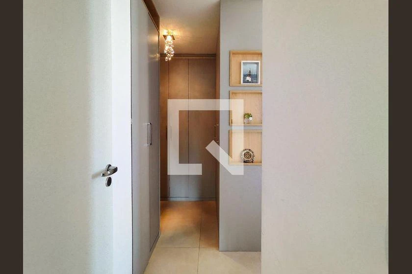 3-bedroom apartment with a mountain view — photo 48