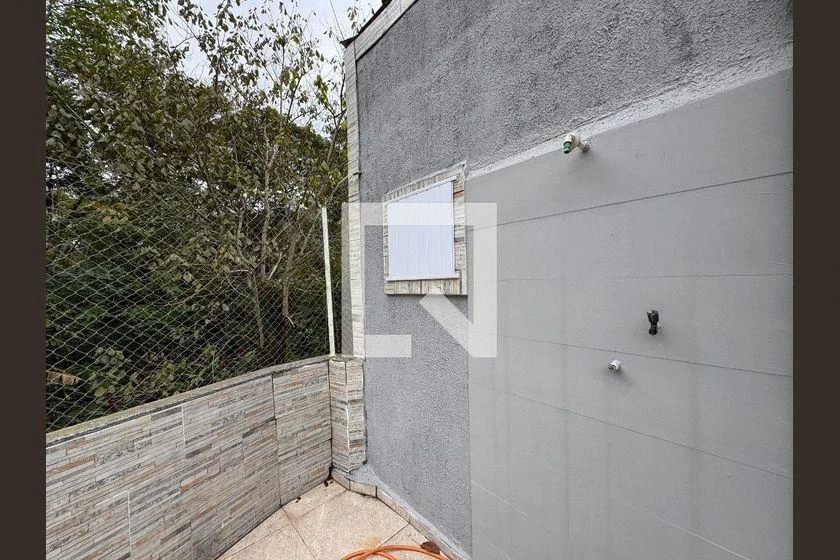 Balcony with a grill in a 2-bedroom house, 165 m² — photo 42