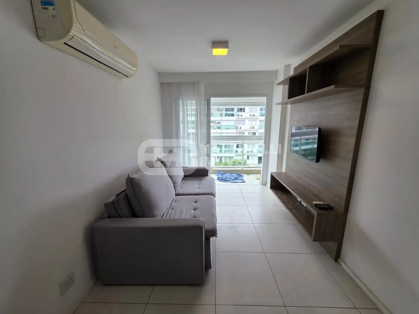 One-bedroom apartment with a mountain view in Rio de Janeiro — photo 9