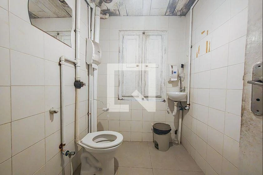 Rental house with 1 bedroom and 250 m² plus 3 bathrooms — photo 17