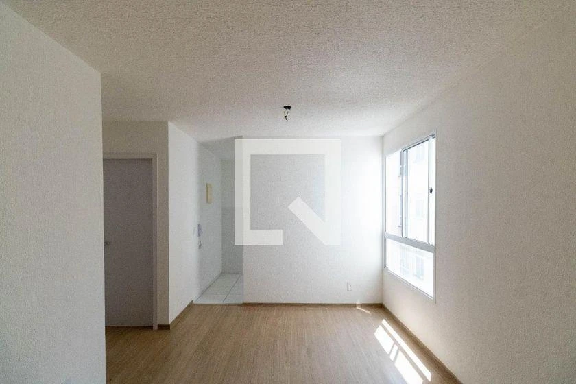 2-bedroom apartment with wood or laminate floors — photo 10