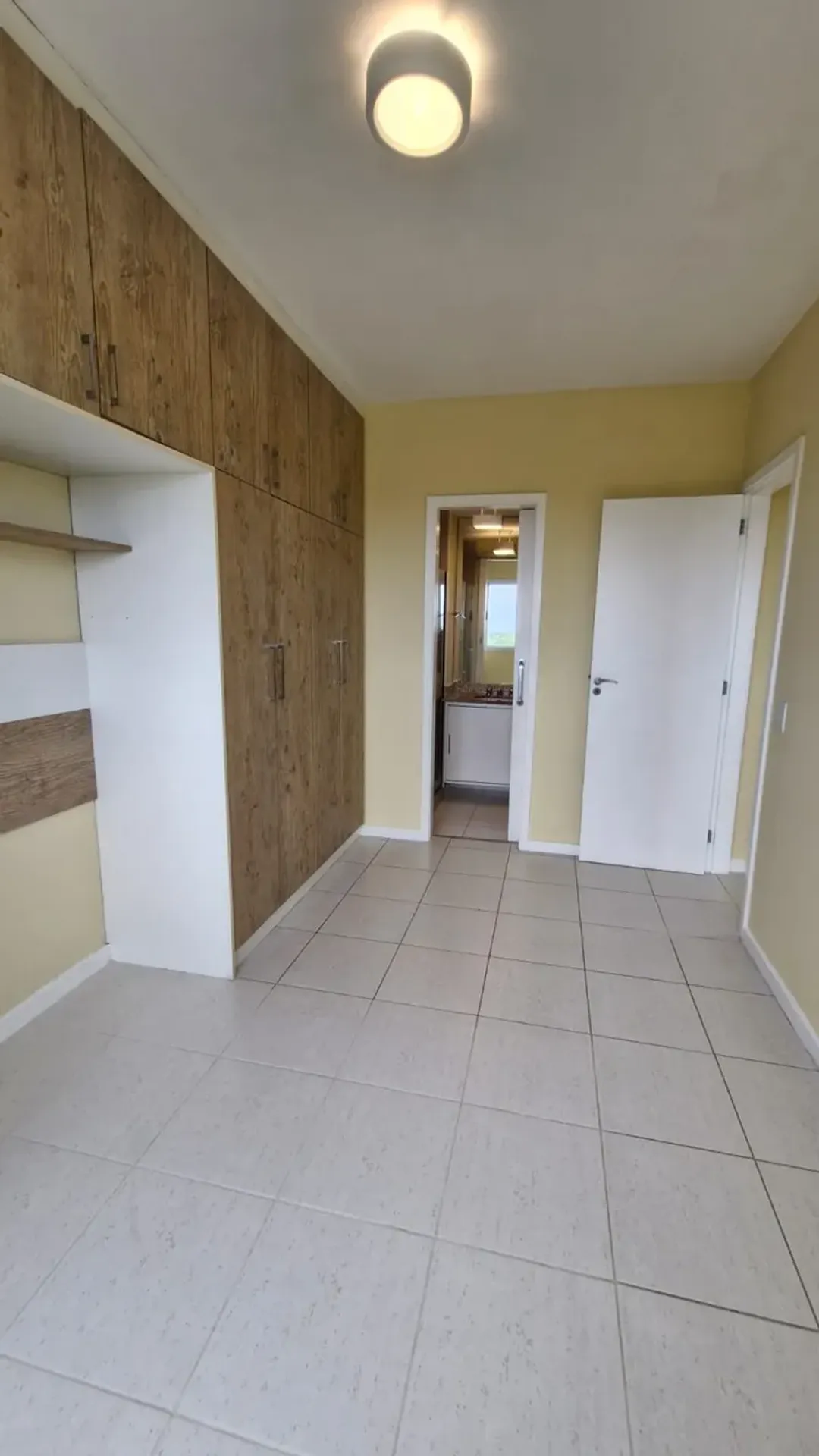 Apartment, 68 m², with a glass-enclosed balcony — photo 35