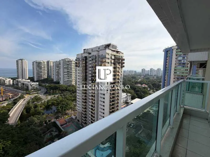 Unfurnished apartment with a balcony and 2 bedrooms — photo 7