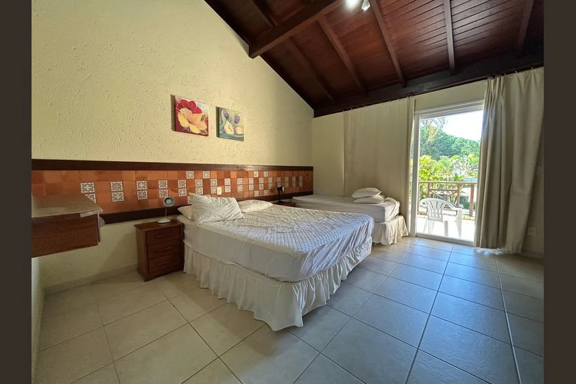 Condominium house with 2 bedrooms and 2 bathrooms — photo 2