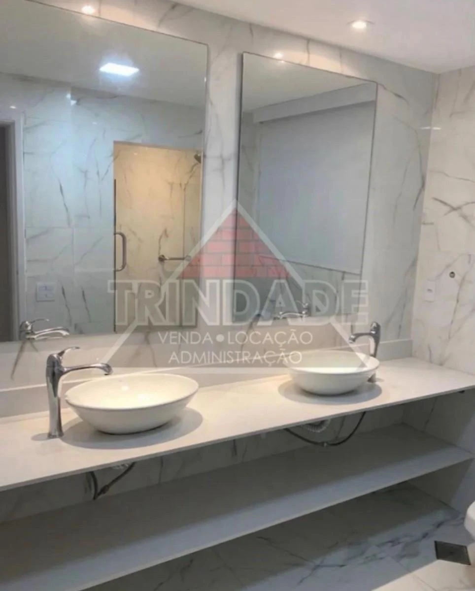 Top-floor apartment with 4 bedrooms, 4 baths and 300 m² — photo 14