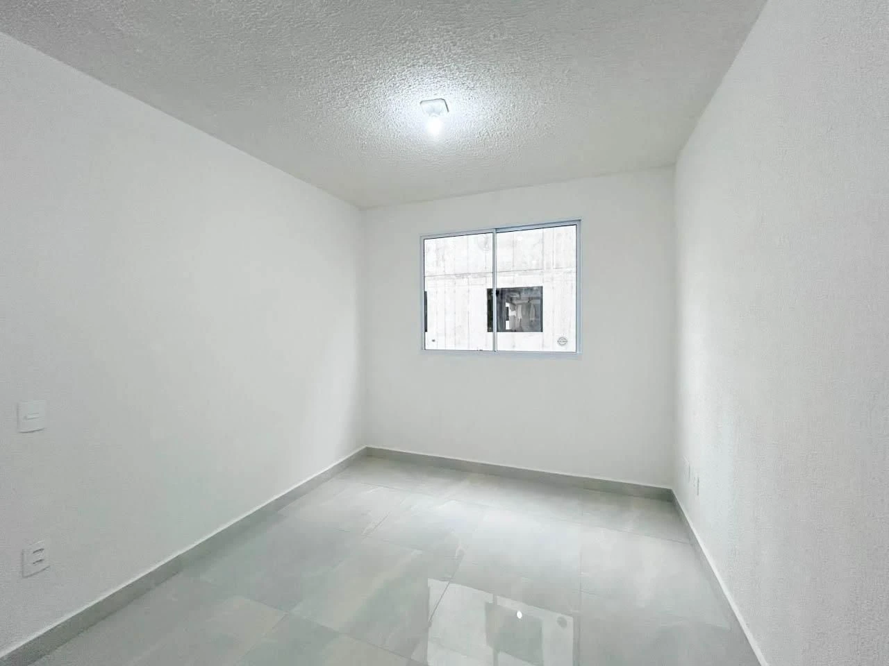 2-bedroom apartment in a building with a gym — photo 18