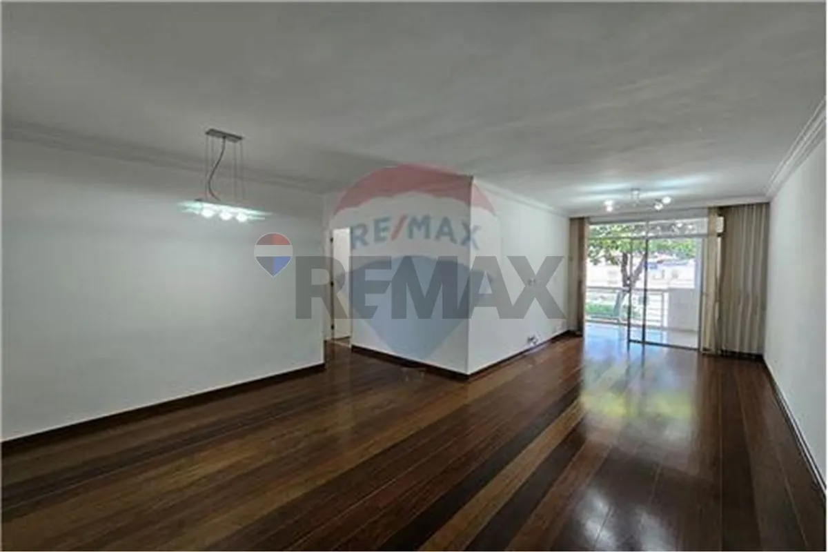 3-bedroom apartment with a home office in Rio de Janeiro