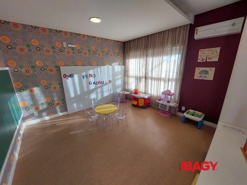 3-bedroom apartment in a building with a sauna — photo 6