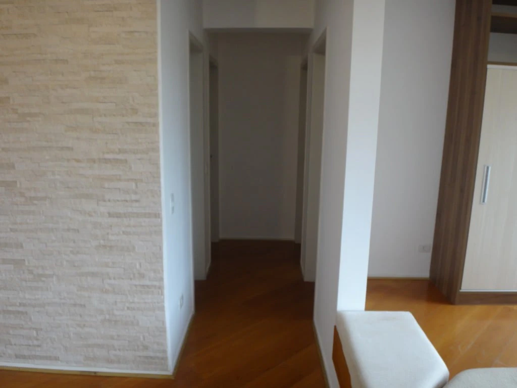 2-bedroom apartment with a walk-in closet — photo 22