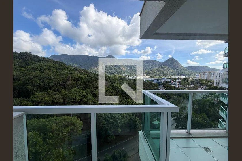 Furnished 2-bedroom apartment with an en-suite pair — photo 38