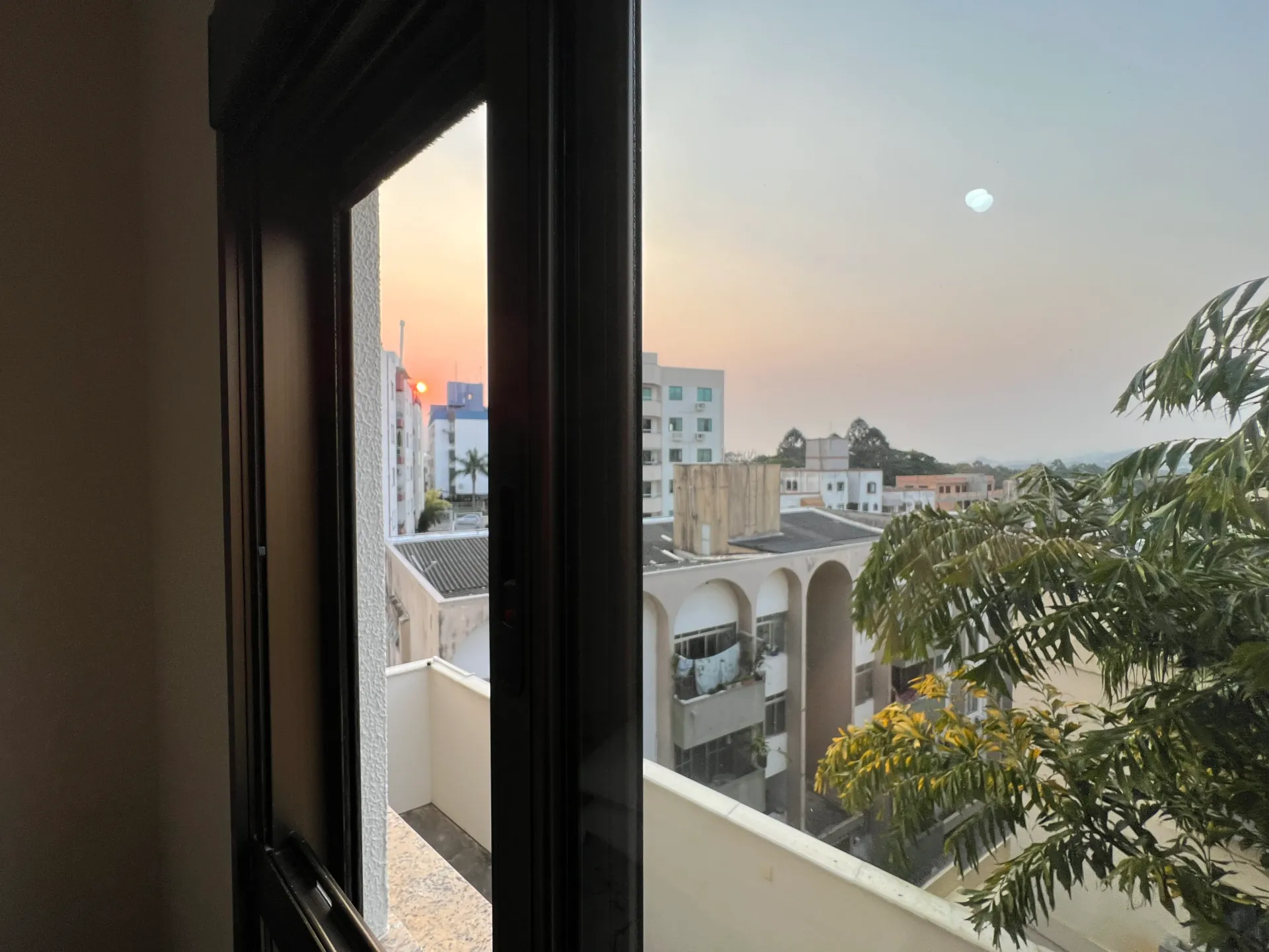 2-bedroom apartment with a grill on the balcony — photo 22