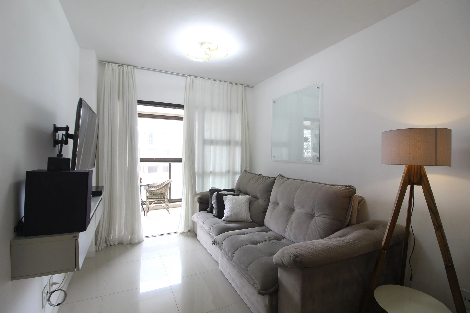 2-bedroom apartment with a glass-enclosed balcony — photo 26