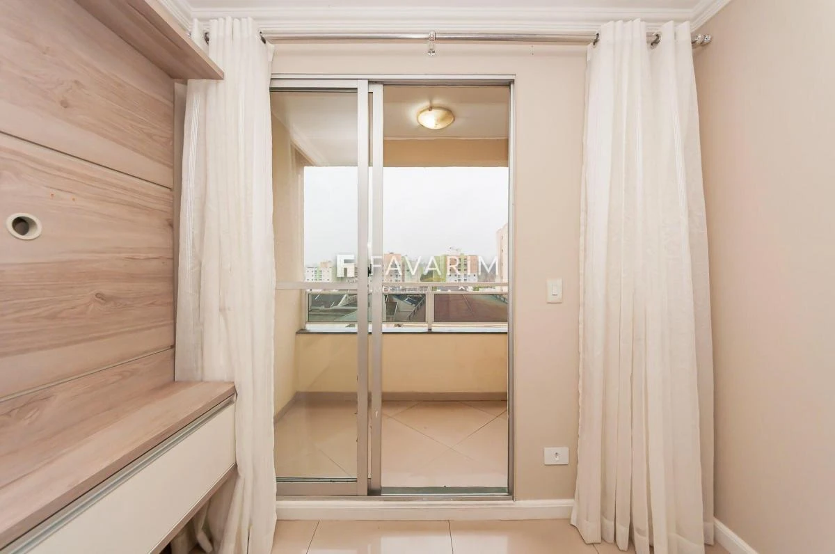 3-bedroom apartment in a building with a pool — photo 14