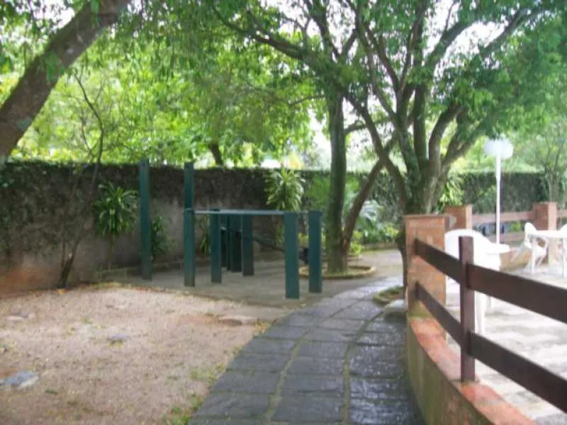 Apartamento com varanda, 2 quartos e 1 banheiro — photo 2
