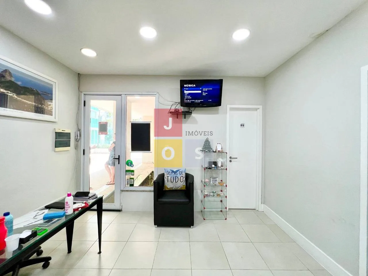 Furnished 4-bedroom suite apartment with 156 m² — photo 140