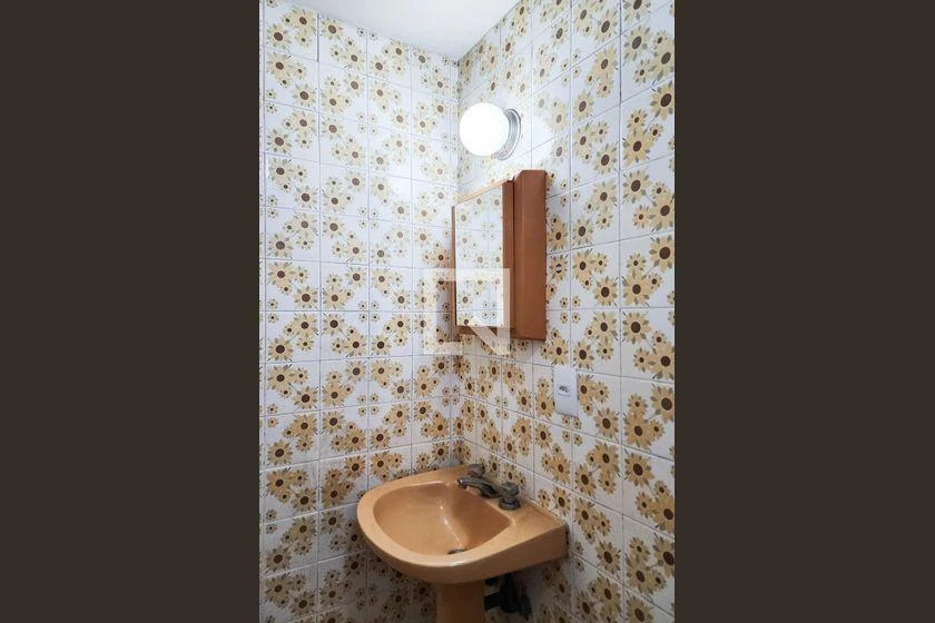 2-bedroom apartment in a building with a pool — photo 32