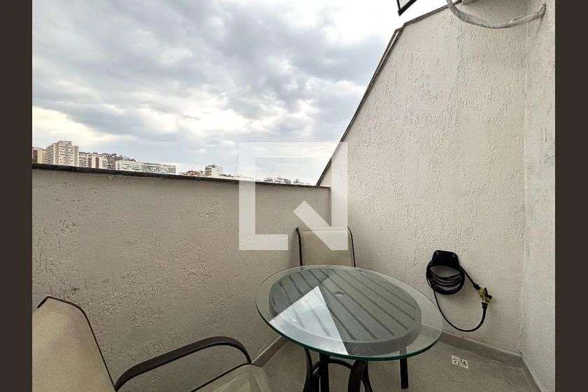 Furnished 1-bedroom apartment with glass balcony 65 m² — photo 13