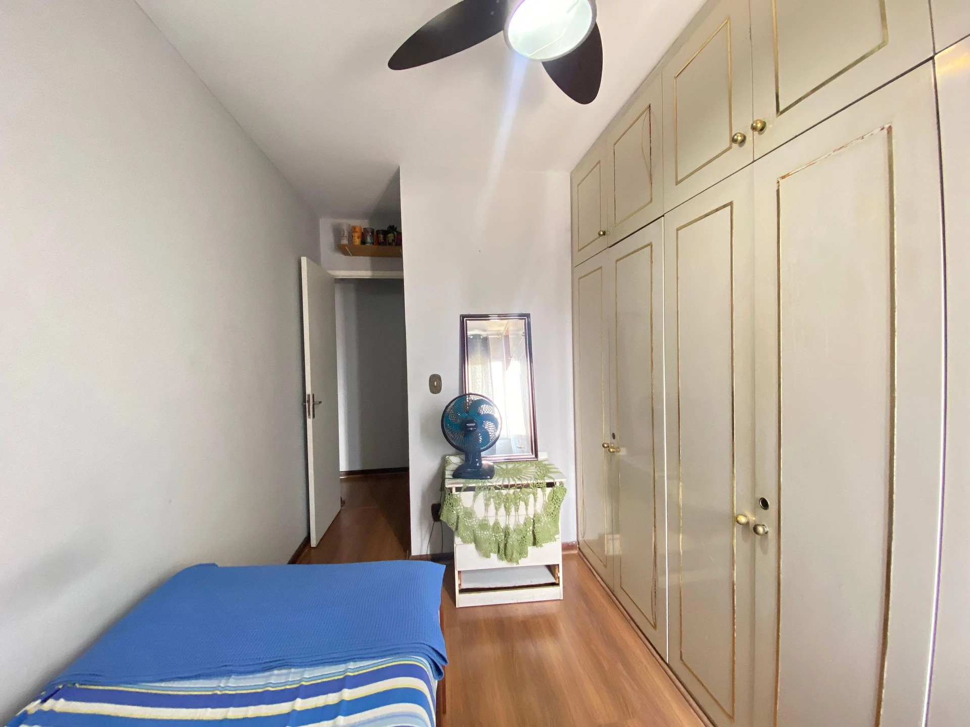 Furnished 2-bedroom apartment with 1 parking space — photo 23