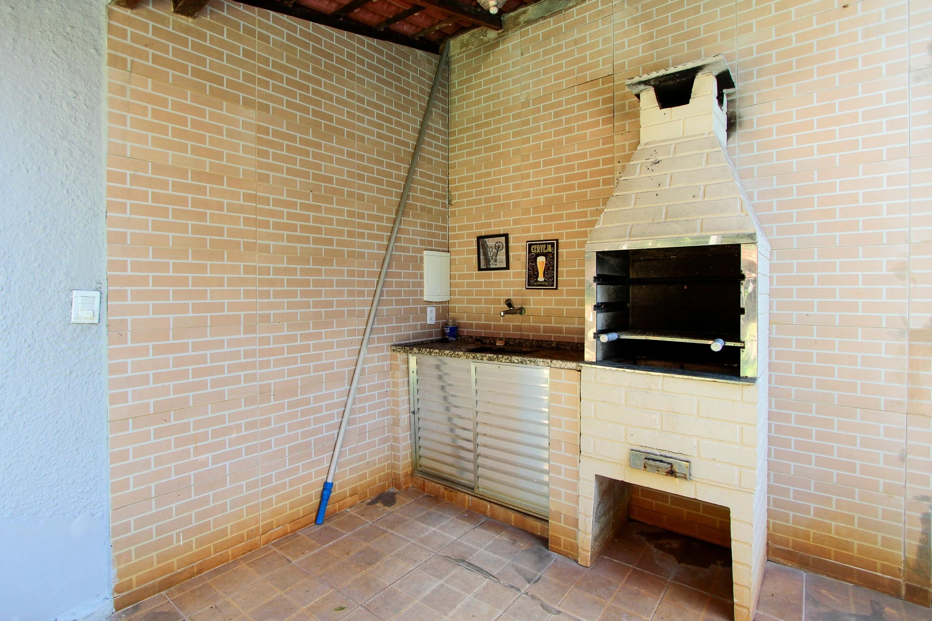 Furnished house with 4 bedrooms and open-plan kitchen — photo 23