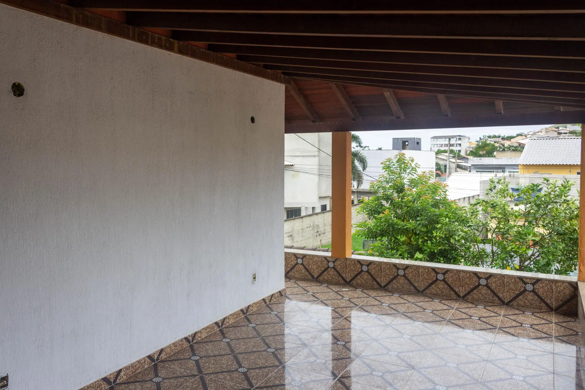 5-bedroom apartment with a washing machine — photo 20