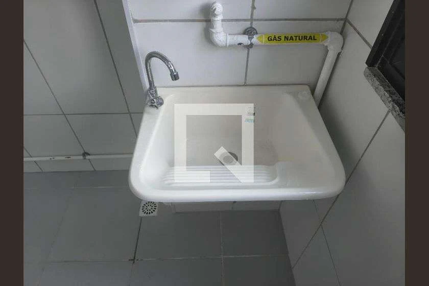 Apartamento de 2 dormitorios con cocina separada y balcón — photo 21