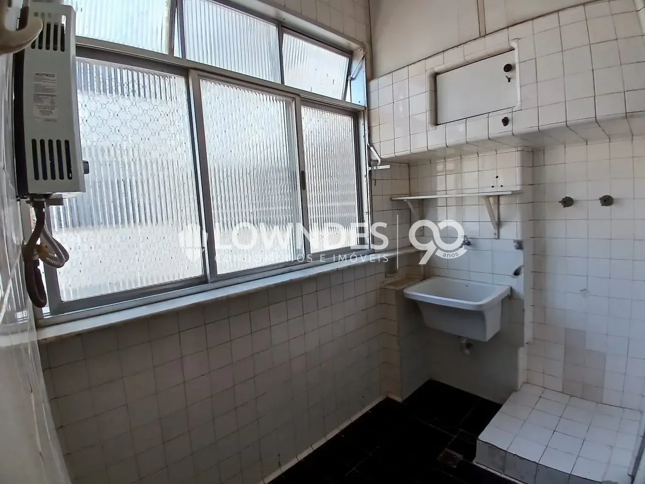 3-bedroom apartment with 1 bathroom and parking space — photo 51