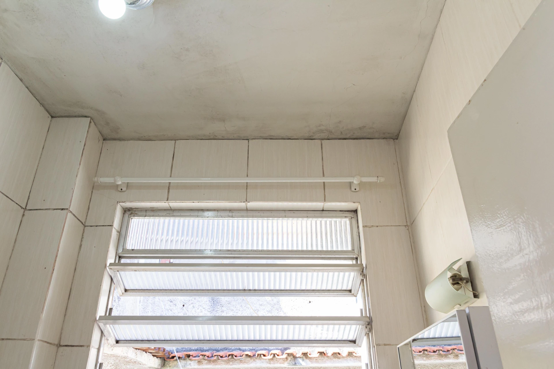 2-bedroom rental apartment with 1 bathroom and parking — photo 65