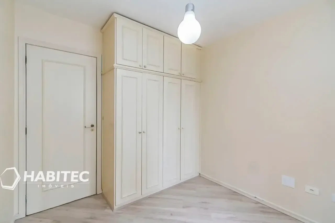 Apartamento de 3 dormitorios con zona de lavandería — photo 16