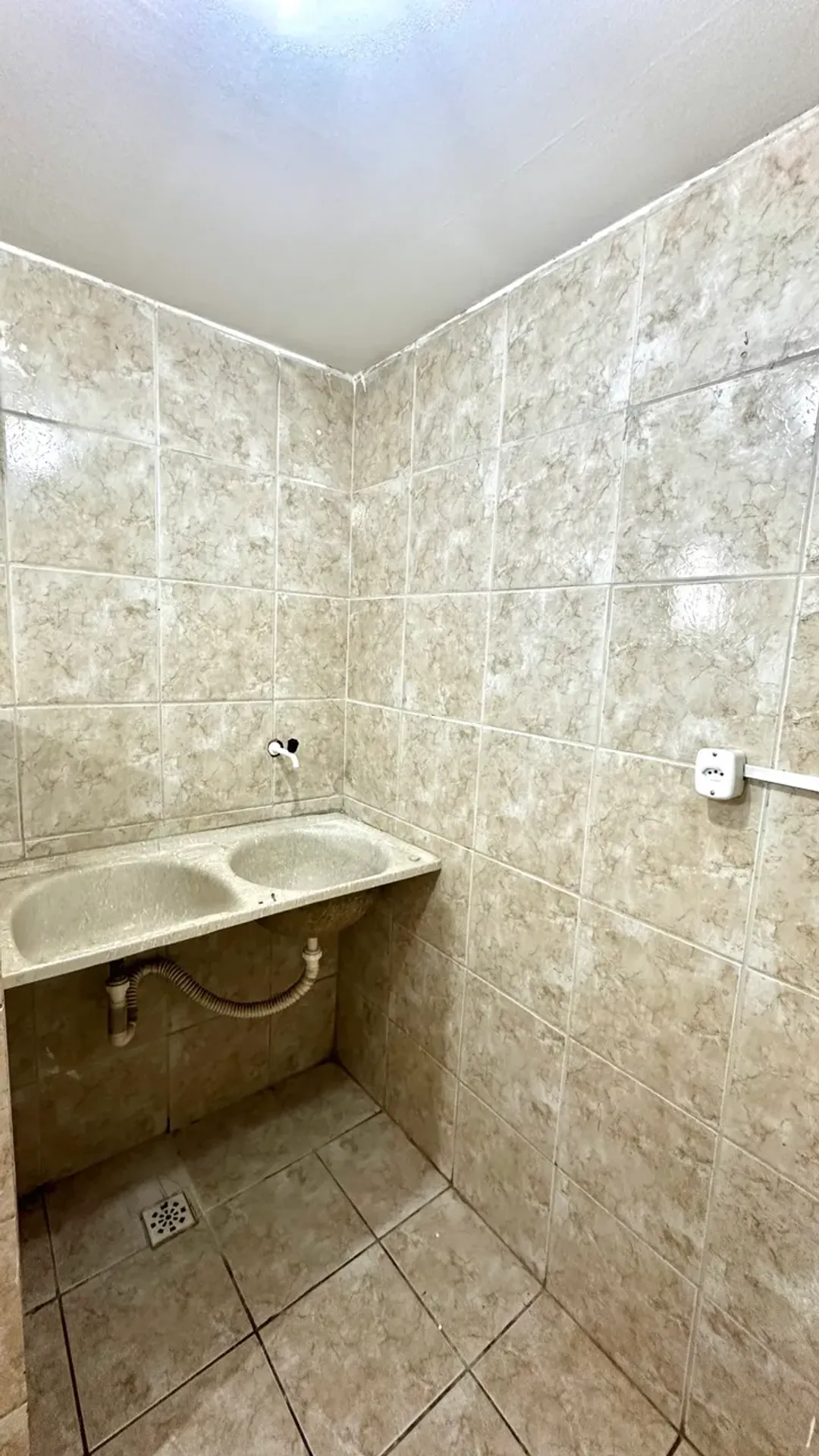 Квартира з 3 спальнями, у будинку є басейн — photo 3