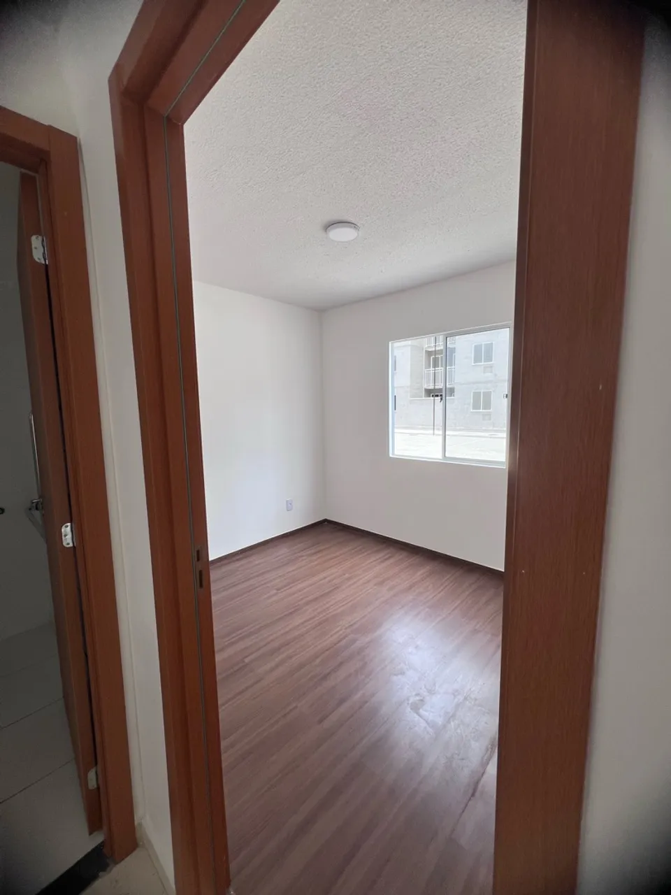 Apartamento de 2 quartos em condomínio com piscina — photo 2