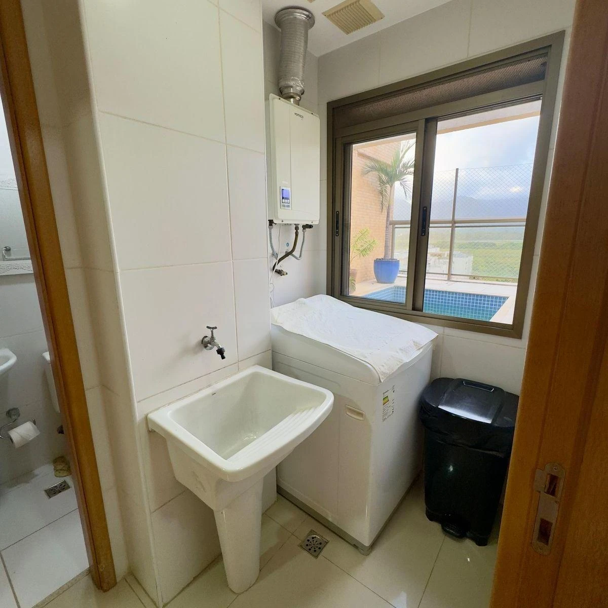Furnished 213 m² duplex penthouse with 4 bedrooms and 3 parking — photo 42