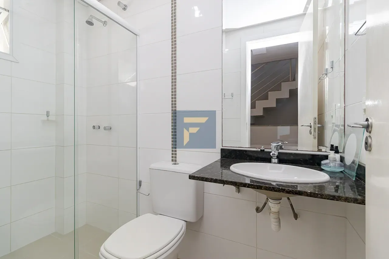 Furnished 140 m² house with 4 bedrooms and open-plan kitchen — photo 35