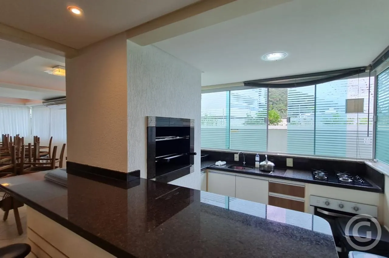 3-bedroom apartment with a washing machine — photo 21