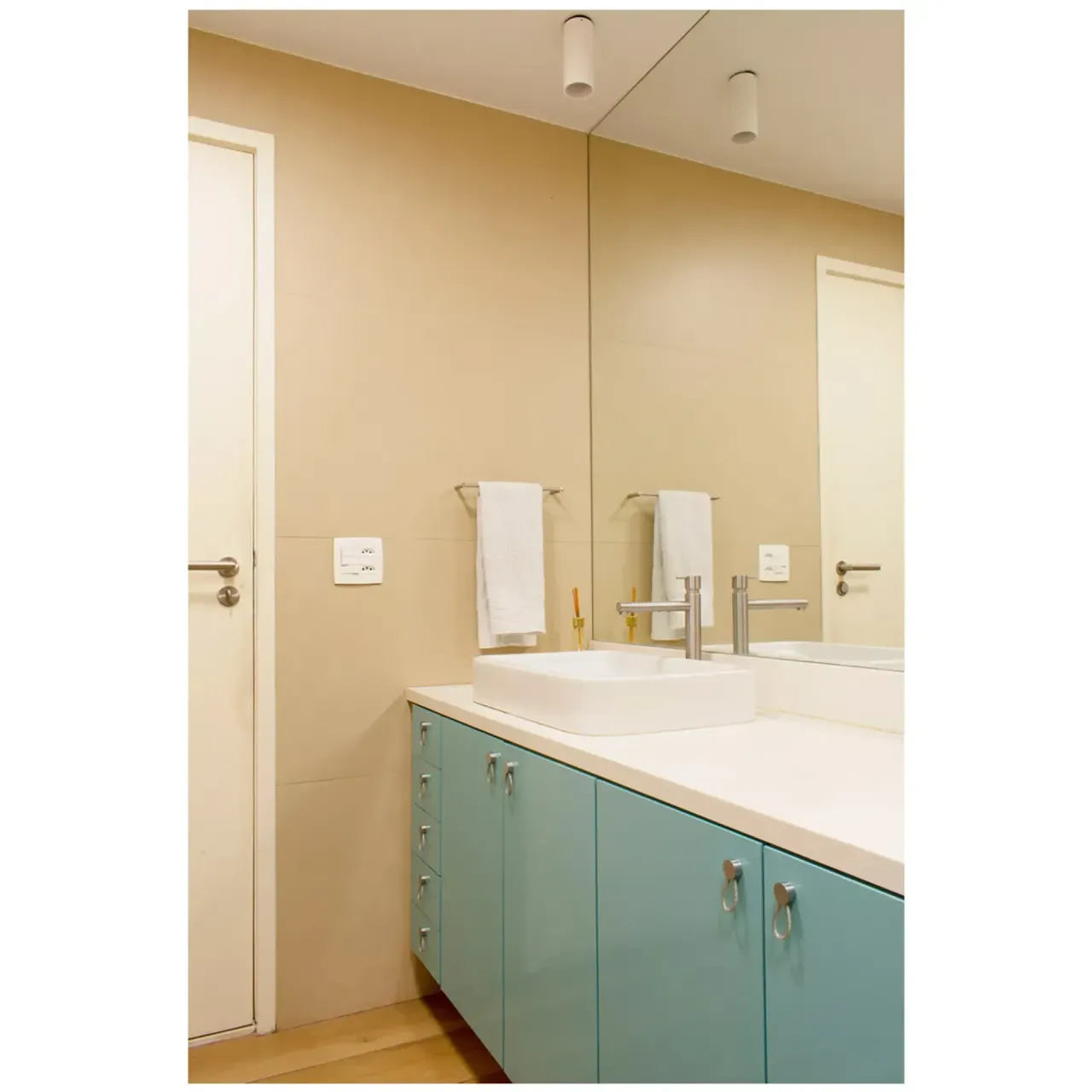 Furnished 3-bedroom apartment with 115 m² — photo 14
