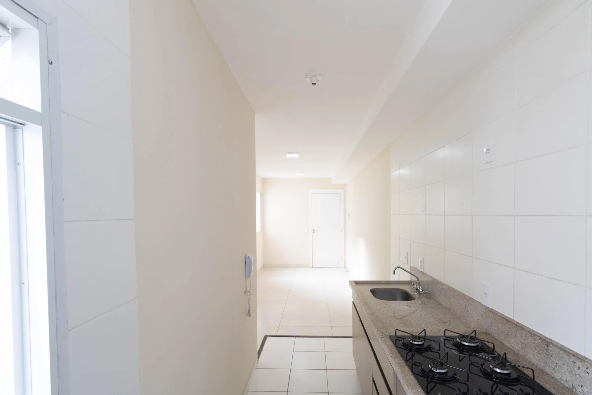 2-bedroom apartment with no parking included — photo 30