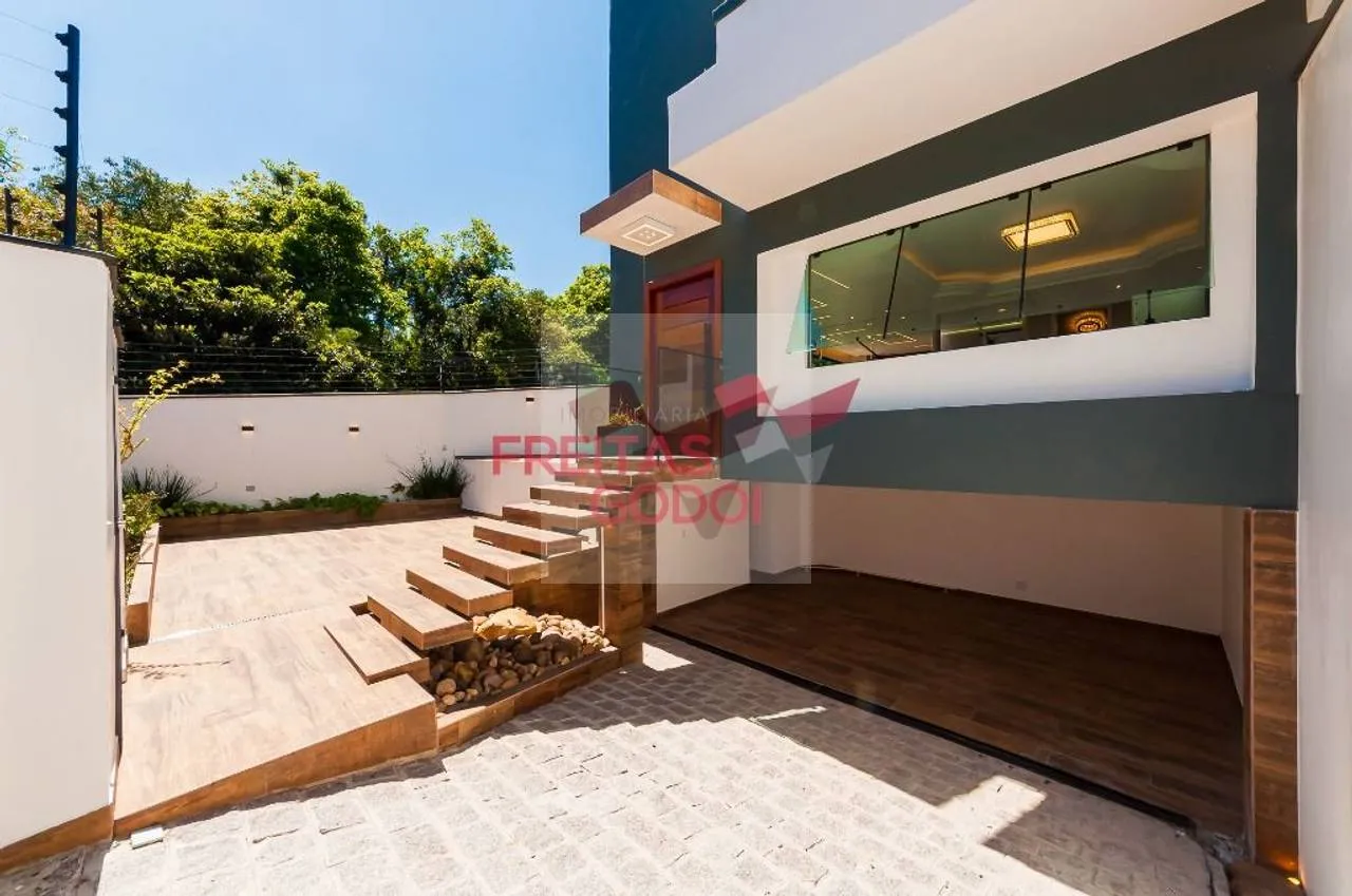 2-bedroom house with floor-to-ceiling windows in Curitiba — photo 24
