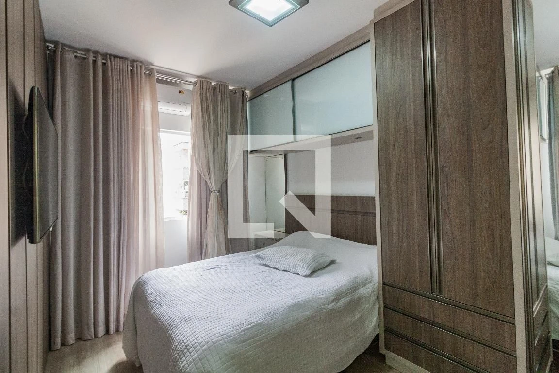 Furnished apartment, 77 m², with a glass-enclosed balcony — photo 29