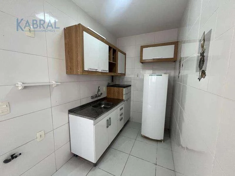 Дерев'яна підлога або ламінат та 1 спальня: квартира 43 м² — photo 3