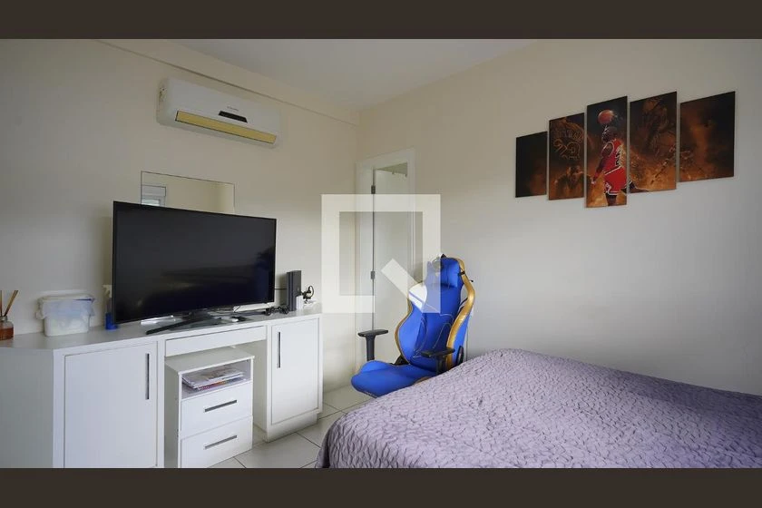 Apartamento amueblado con 3 dormitorios en suite y balcón — photo 9