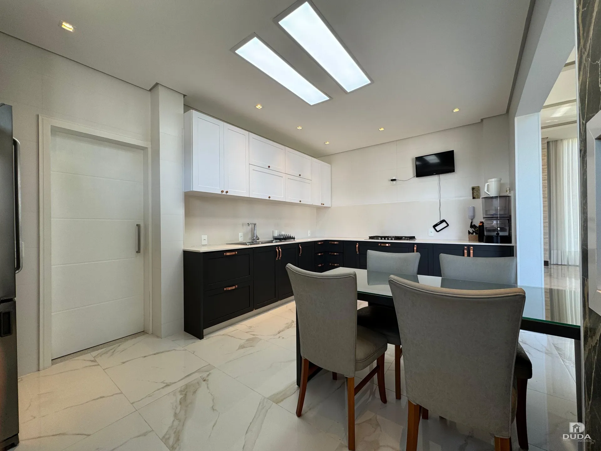 Меблированный дом с 5 спальнями и 543 м² — photo 25