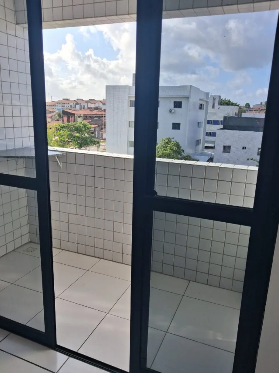 2-bedroom apartment with 2 baths and a balcony