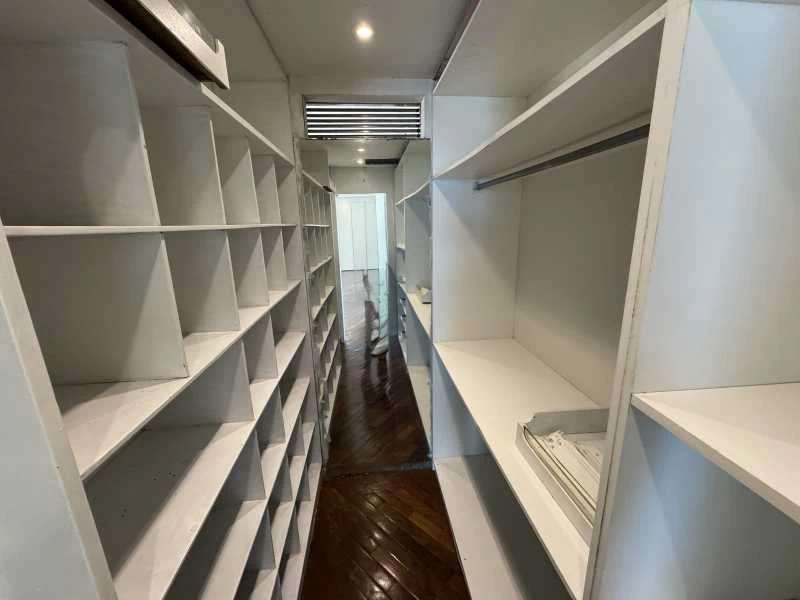 250 m² apartment with 4 bedrooms, 5 bathrooms and 3 parking — photo 25